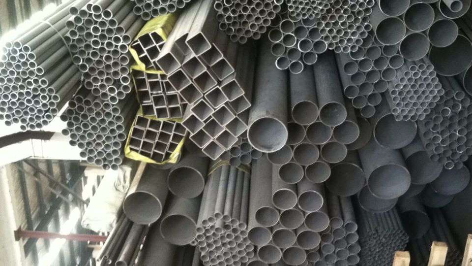 无锡不锈钢毛细管304不锈钢管304方管304钢管316L钢管大量现货